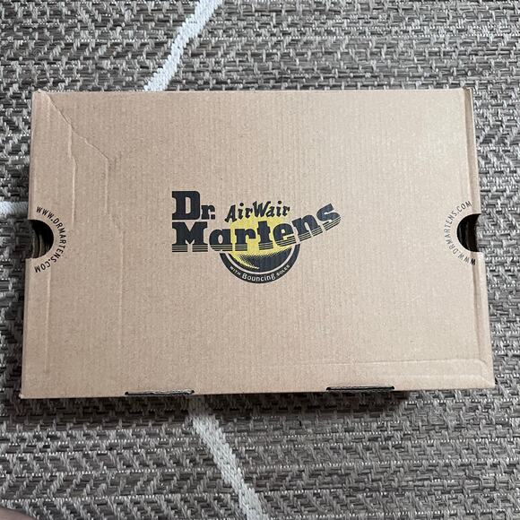 Dr. Martens 1460 PASCAL WOMEN'S FAUX SHEARLING BOOTS Sz 7 - Picture 2 of 7